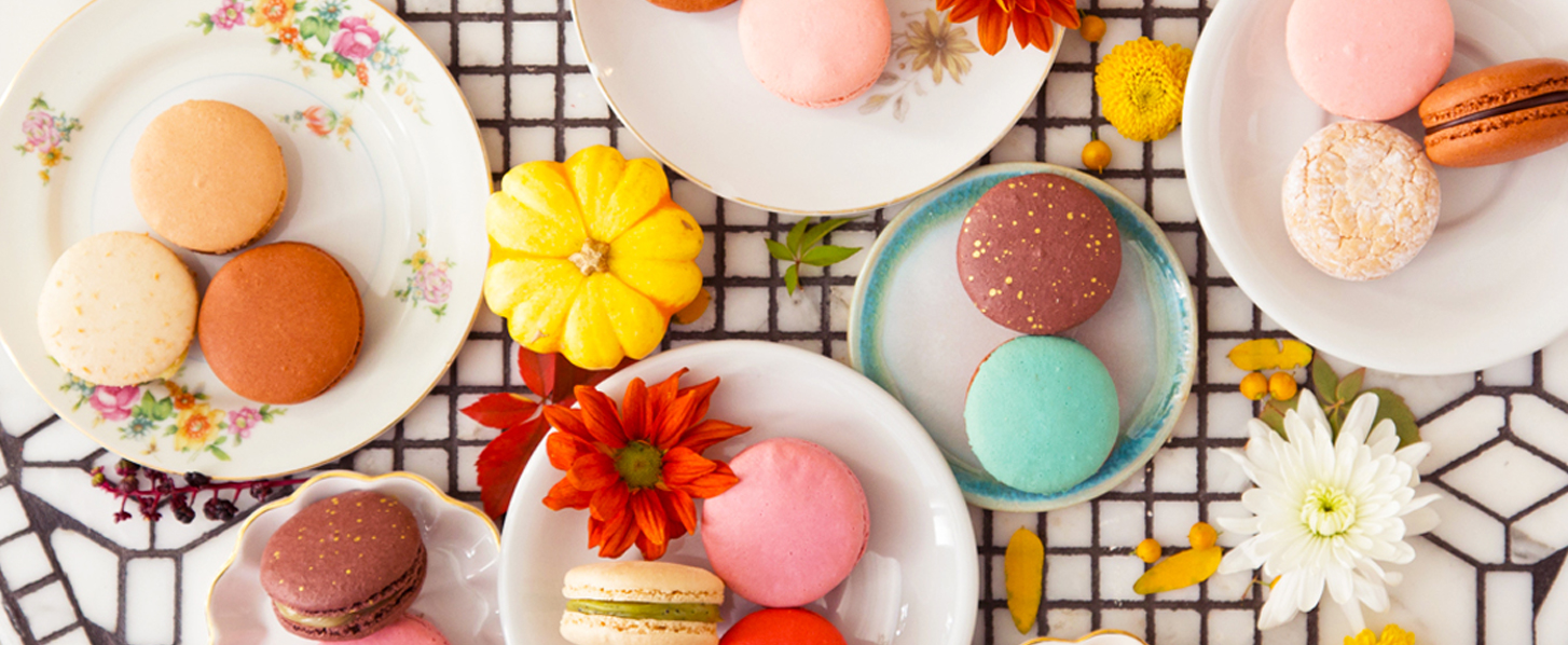 French macaron boxes: the star of our dinner