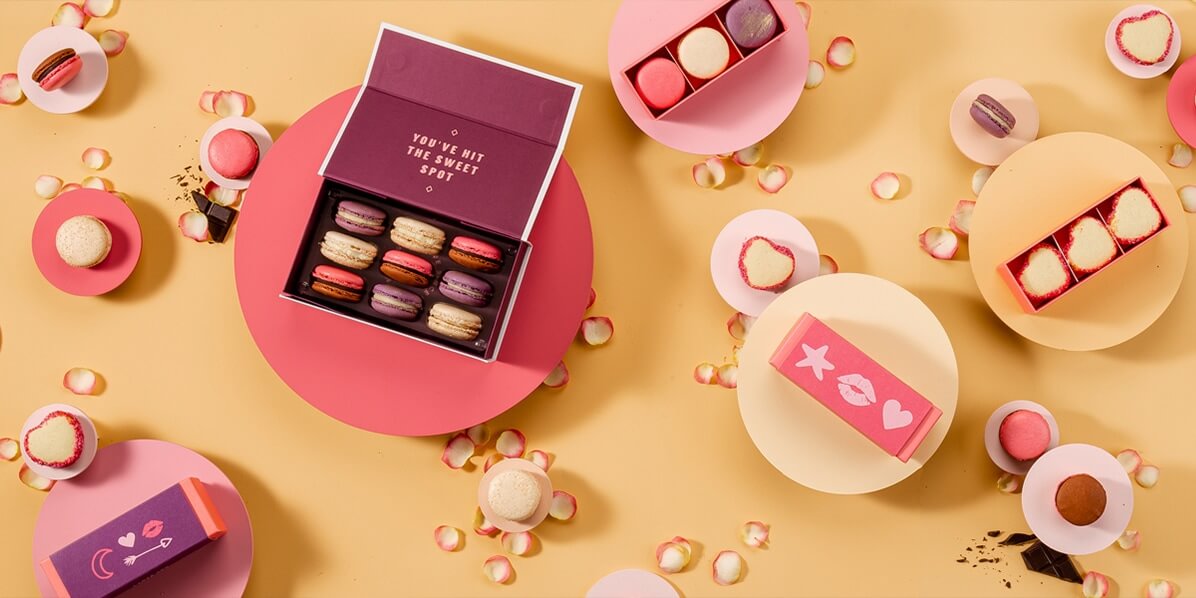 Woops! boxes with macarons and heart-shaped alfajores