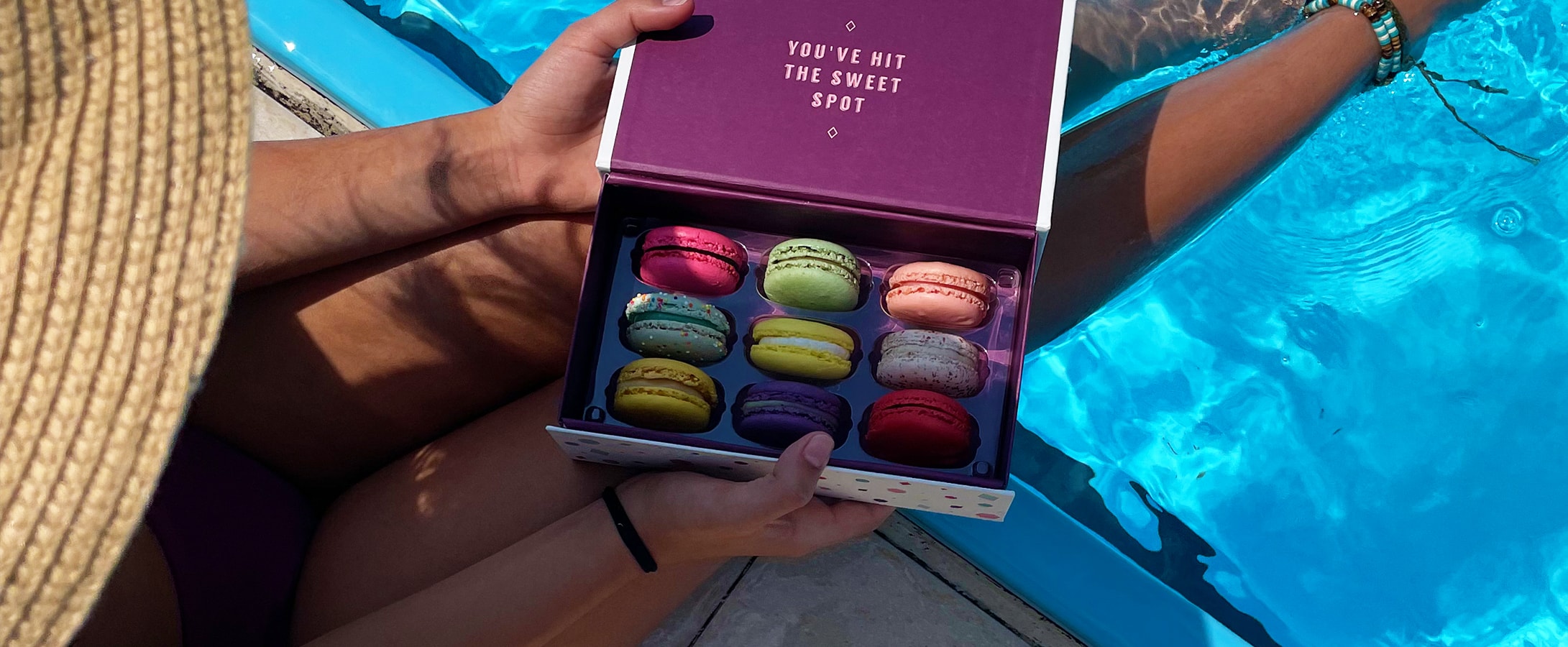 Outdoor Summer Get‑Together? How to Serve Macarons Outside